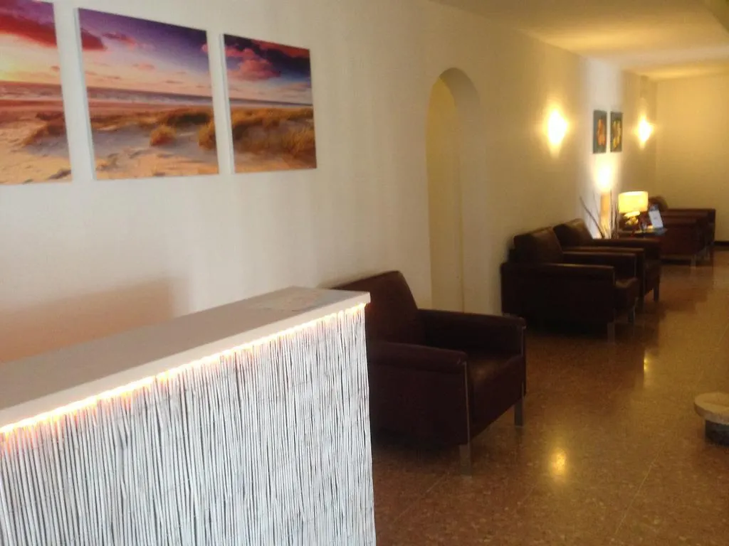 Hotel Casa Ceiba Maria Cala D´Or 2*,  Spagna